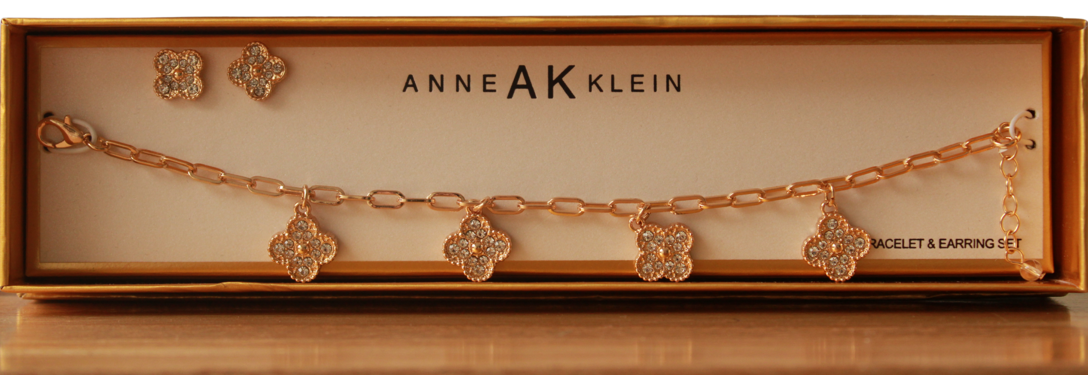 Anne Klein set pulsera y aretes