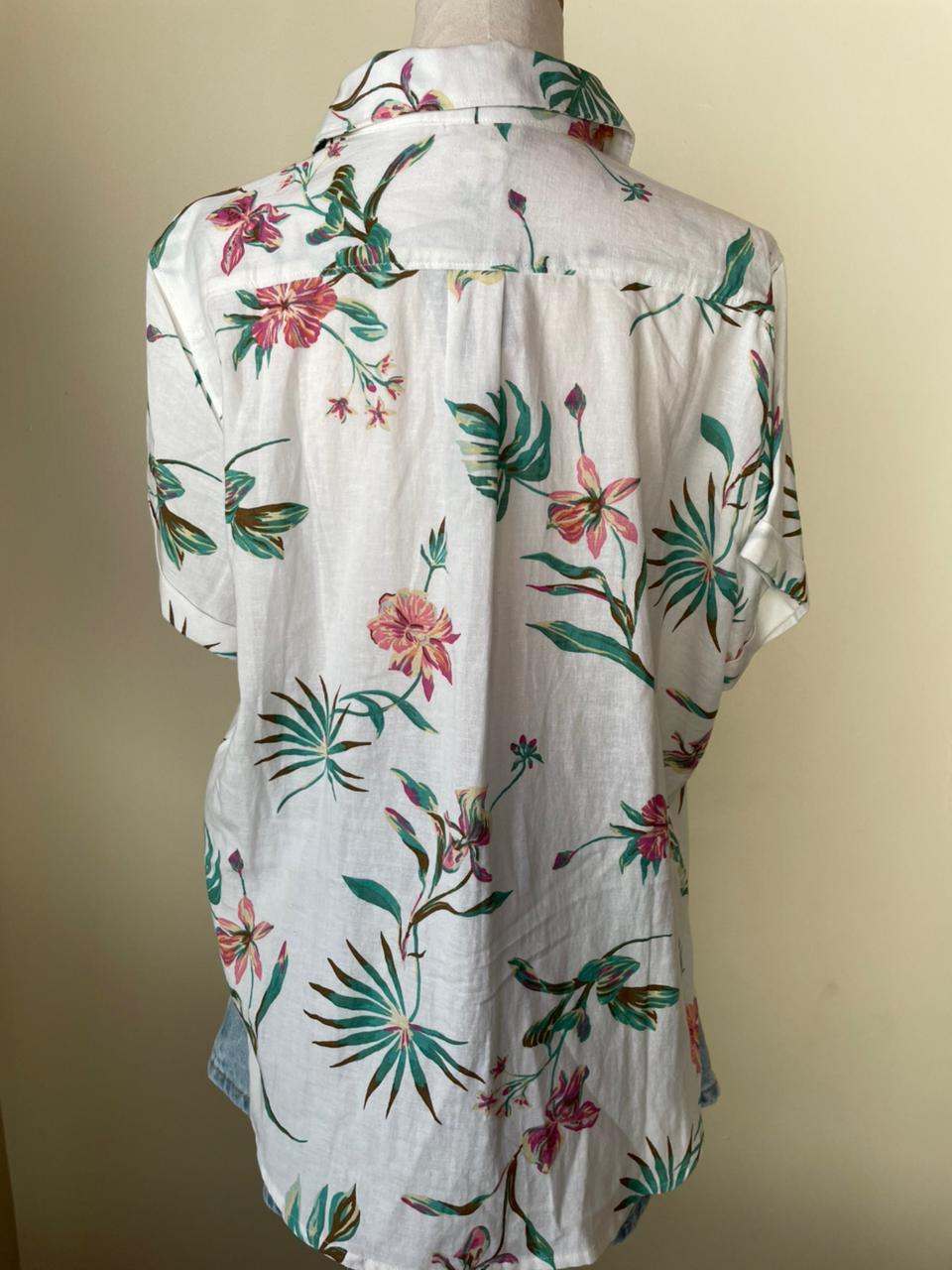 Camisa Levis  Botones  Flores Blanca