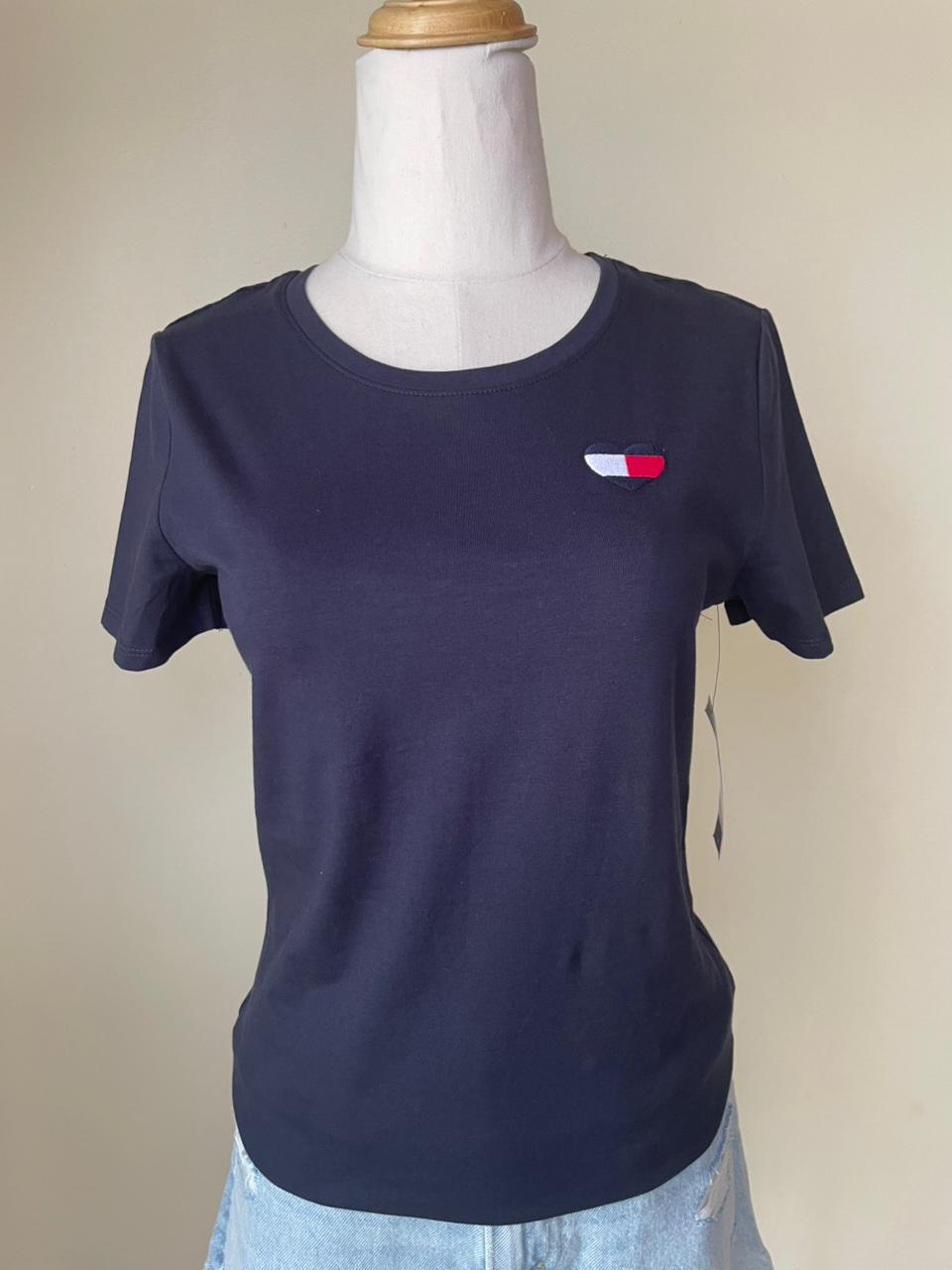Camiseta Tommy Hilfiger Azul logo corazón